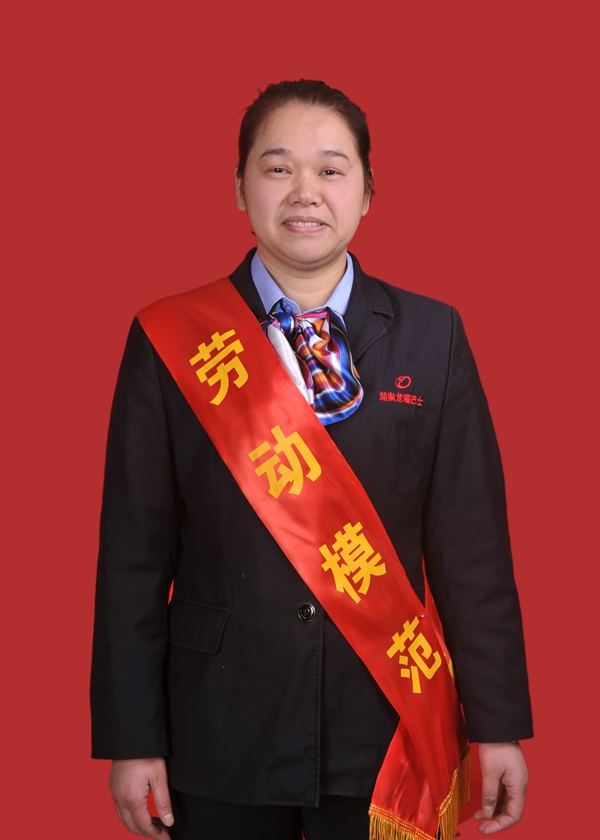 8、黃群_副本.jpg
